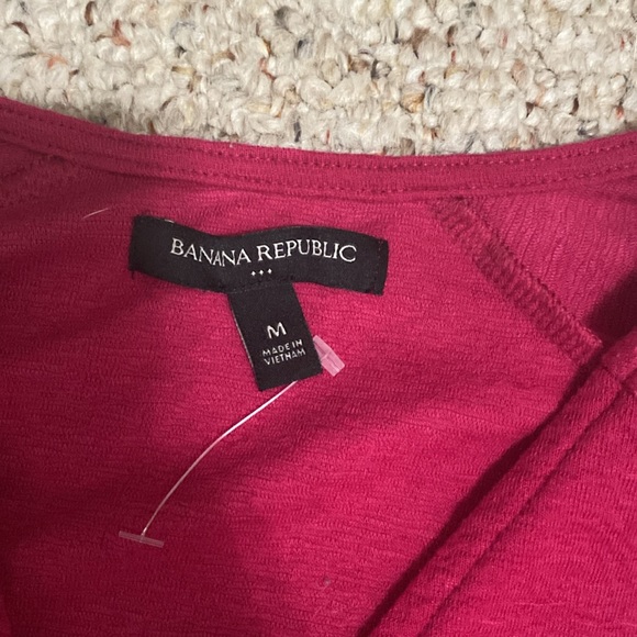 Banana Republic Factory Pink Wrap Top Size M - Picture 2 of 3